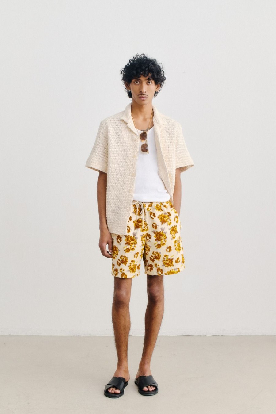 A Kind of Guise Volta Shorts