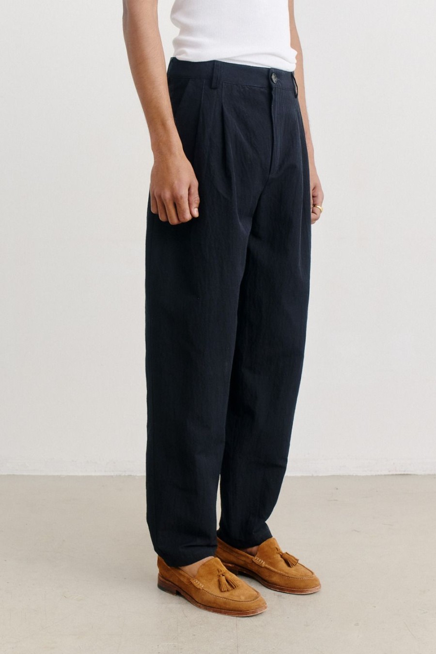 A Kind of Guise Pleated Wide Trousers (Akog Exclusive)