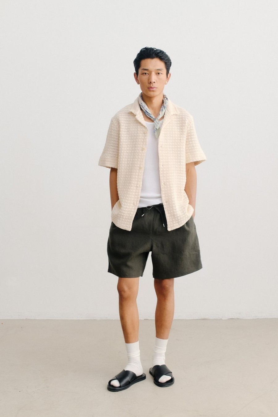 A Kind of Guise Volta Shorts